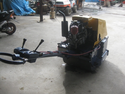 ขายรถบดNAGAOKA V-6WDพร้อมใช้งาน