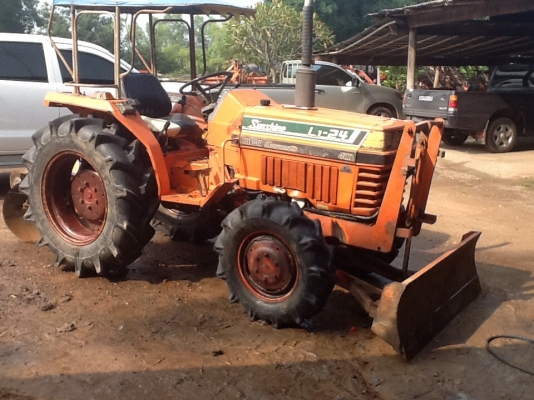 คูโบต้า L1-24 4 WD 2 เพลา ใบมีด ผาน 5 พวงมาลัยเพาเวอร์ เดิมๆใช้งานได้เลย