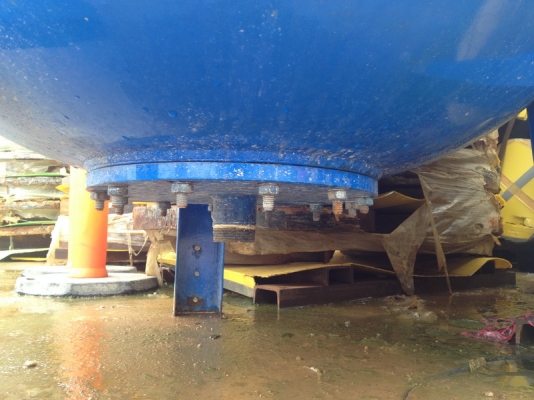 ขาย ถังแรงดันน้ำ ขนาด 1,000 ลิตร สูง 1.9 เมตร กว้าง 90 cm.