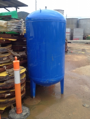 ขาย ถังแรงดันน้ำ ขนาด 1,000 ลิตร สูง 1.9 เมตร กว้าง 90 cm.