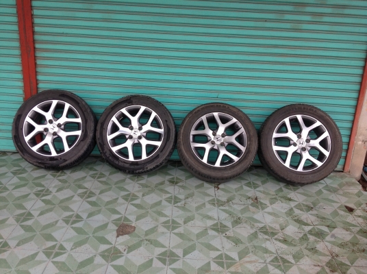 ขายยางพร้อมแม็ก  ขอบ 16 ลายกวาง ราคา5000 บาท โทร 0819850383