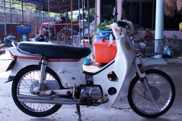 ขาย HONDA ดรีม คุรุสภา เดิม ๆ ทะเบียนพร้อมโอน เอกสารครบ ภาษีไม่ขาดต่อ ครับ