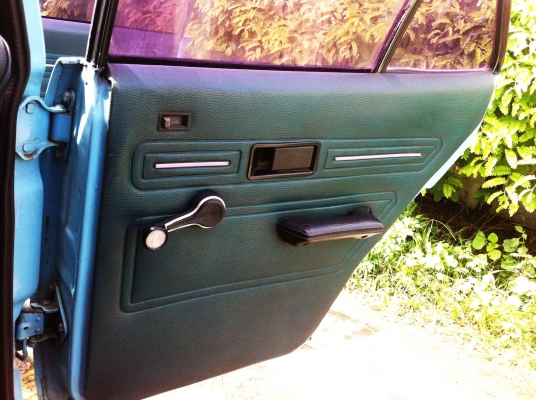 ขาย Hillman Avenger รถเก่าน่าสะสม ขาย Hillman Avenger รถเก่าน่าสะสม