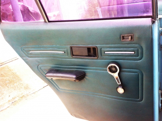 ขาย Hillman Avenger รถเก่าน่าสะสม ขาย Hillman Avenger รถเก่าน่าสะสม