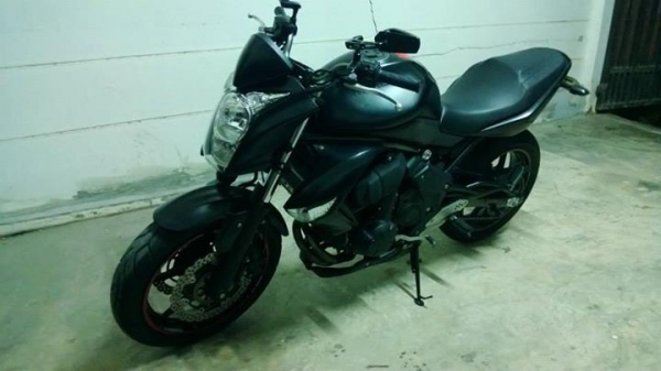 ER6N ABS ABS ปี 2010 วิ่งน้อยมาก ของแต่งเต็มลำ จัดไฟแนนส์ได้ ER6N ABS ABS ปี 2010 วิ่งน้อยมาก ของแต่งเต็มลำ จัดไฟแนนส์ได้