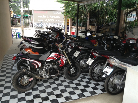 จำหน่ายมอไซด์มือ2 มีหลายคันหลายรุ่น อยู่ใกล้มอบูรพา หนองมน-บางแสน ต.แสนสุข 088-2197709