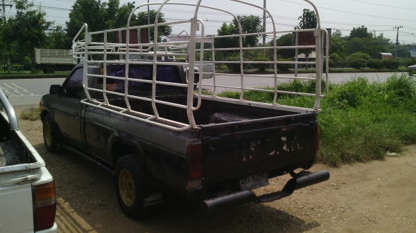 ขายนิสสัน บิ้กเอ็ม เครื่องฝาขาว ปี33 มีคอกสูง