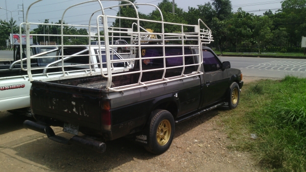 ขายนิสสัน บิ้กเอ็ม เครื่องฝาขาว ปี33 มีคอกสูง