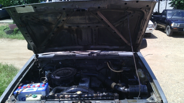 ขายนิสสัน บิ้กเอ็ม เครื่องฝาขาว ปี33 มีคอกสูง