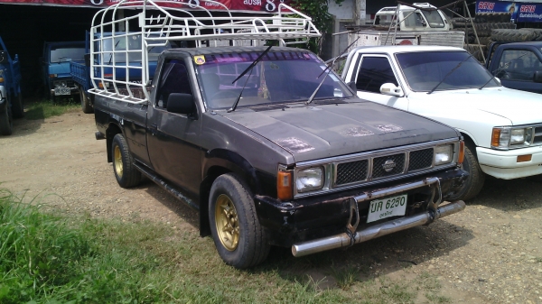 ขายนิสสัน บิ้กเอ็ม เครื่องฝาขาว ปี33 มีคอกสูง