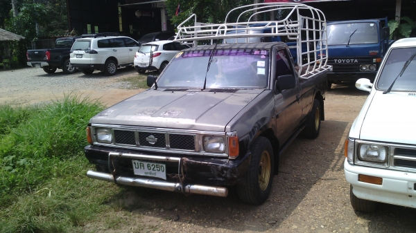 ขายนิสสัน บิ้กเอ็ม เครื่องฝาขาว ปี33 มีคอกสูง