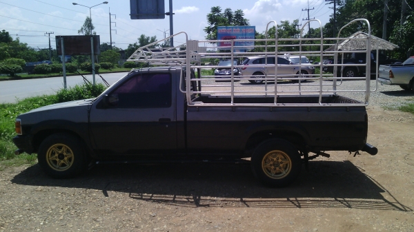 ขายนิสสัน บิ้กเอ็ม เครื่องฝาขาว ปี33 มีคอกสูง