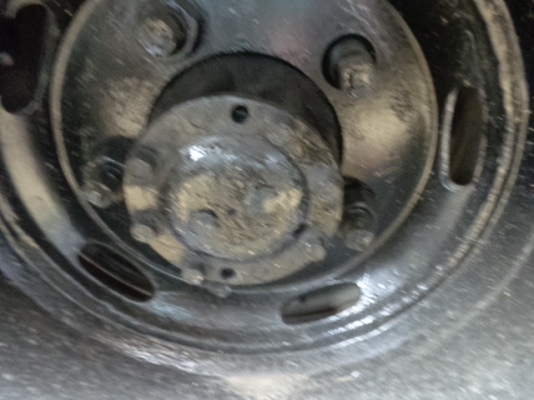 ขายรถหกล้อ mitsubishi canter 115 hp ราคา 290000 สนใจติดต่อ ......0898450560