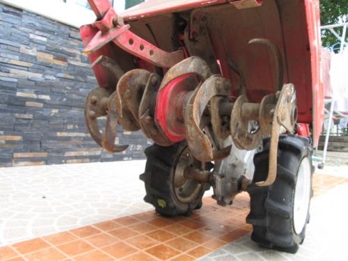 รถพรวนดินเดินตาม รหัสสินค้า :13001323 HONDA เบนซิน 5.5 PS www.nihonmono.com