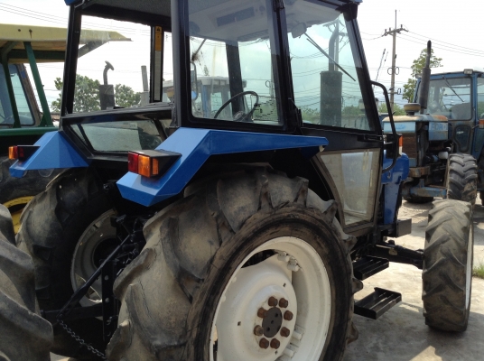 ขายรถไถFORD4630/3 สูบ2 เพลา65แรงนำเข้าจากอังกฤษสภาพพร้อมใช้