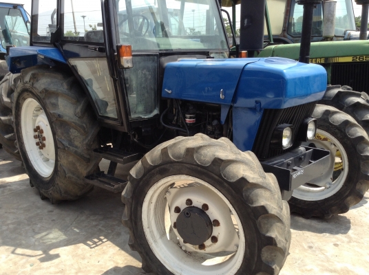 ขายรถไถFORD4630/3 สูบ2 เพลา65แรงนำเข้าจากอังกฤษสภาพพร้อมใช้