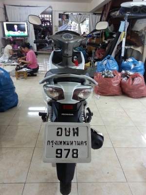 ขาย HonDa Wave 125 I โฉมใหม่ สีขาว สตาร์ทมือ ปี2013เดิมๆสวยๆ ขาย HonDa Wave 125 I โฉมใหม่ สีขาว สตาร์ทมือ ปี2013เดิมๆสวยๆ