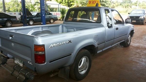 ***ขายแล้วครับขอบคุณ Truck2handขาย กระบะแค็ปเครื่องแน่นๆ TOYOTA ไมตี้ โป่งหน้า-หลังแท้ ปี40/97 เครื่องเดิมๆ แรงจริง แห้งกริ๊ปไม่มีเยิ้มไม่มีหลวม เกียร์ดีไม่มีหลุดช่วงล่างแน่น คัสซีสวยเดิมไม่ผุไม่ดาม กระบะพื้นไม่ผุ หัวสวยภายในสวยมาก คอนโซลครบ พ.ธรรมดา แอร์