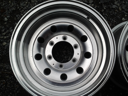 ล้อหยดน้ำ ขอบ15 8.5 นิ้ว 6รู ET25 ราคา12000 บาท ล้อหยดน้ำ ขอบ15 8.5 นิ้ว 6รู ET25 ราคา12000 บาท