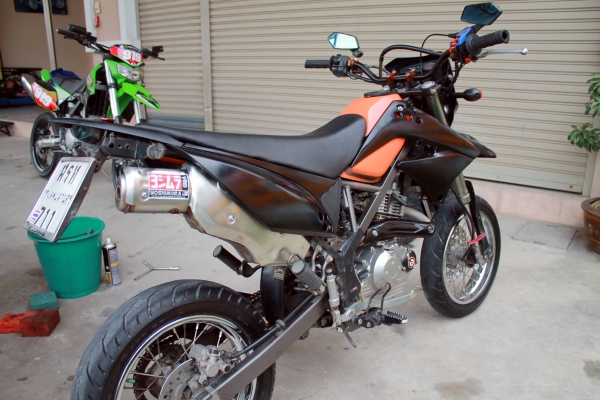 D-tracker 125 หัวฉีด