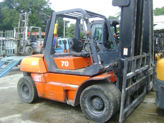 ขายรถยก 7 ตัน เสาสูง 4 เมตร