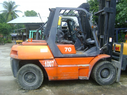 ขายรถยก 7 ตัน เสาสูง 4 เมตร