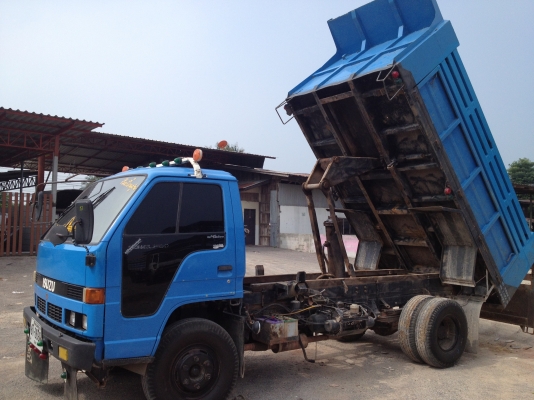 ขาย6ล้อNPR เครื่อง6BD 165 เกียร์ร็อค ช่วงล่างFคัทซีสวย ยางดี แอร์เย็น ขาย6ล้อNPR เครื่อง6BD 165 เกียร์ร็อค ช่วงล่างFคัทซีสวย ยางดี แอร์เย็น