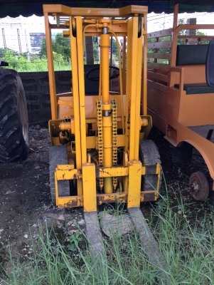 ขายรถโฟล์คลิฟท์ TCM 2 ตัน เสาเข้าตู้ ราคาตามสภาพ