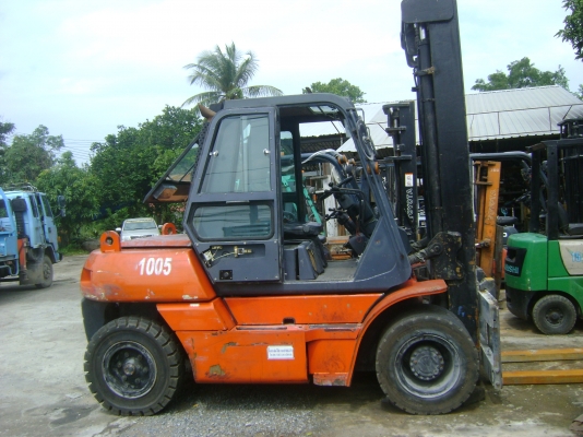 ขายรถยก 7 ตัน เสาสูง 4 เมตร ขายรถยก 7 ตัน เสาสูง 4 เมตร