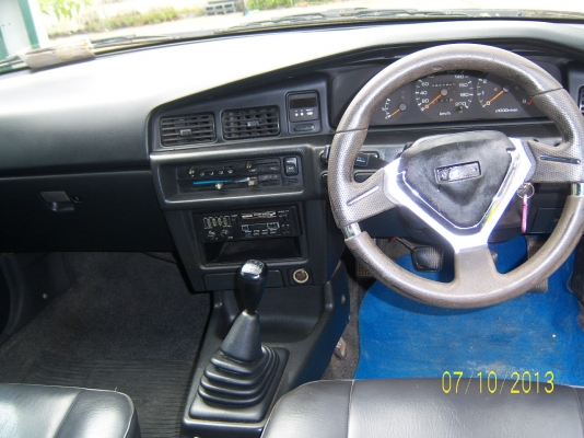 บลูเบิร์ด 1.8 U12  ติดแก๊ส LPG ลงเล่มแล้ว ปี35  เอกสารชุดโอนครบ  ภายในสะอาด พวงมาลัยเพาเวอร์  รายละเอียดโทรคุยคับ  วิ่งใกลสบาย