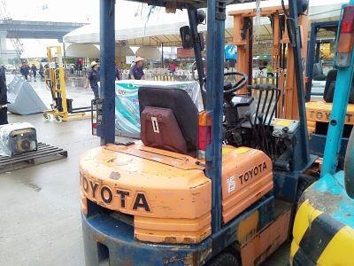 ขายถูก   toyota 5fg15 ขนาด1.5ตัน เสาสูง3เมตร เกียร์ธรรมดา เครื่องเบนซิล5k  งาไซค์ซิฟ