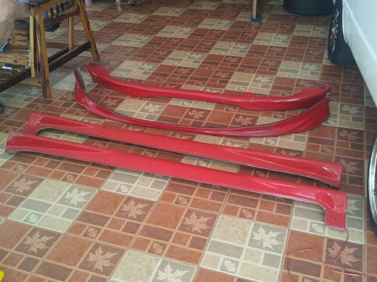 ขาย สเกิร์ต Yaris (สีแดง) 3500 0889517836 คุณเก่ง