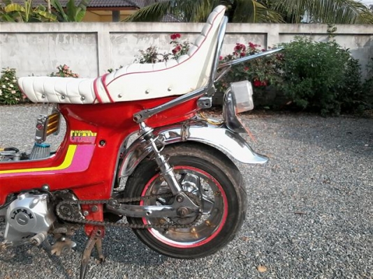 ขายชาลีเครื่อง Lifan125 อินวอยล์พร้อมออกใบซื้อขาย แนวยุ่นๆเครื่องสมบูรณ์รถพร้อมใช้