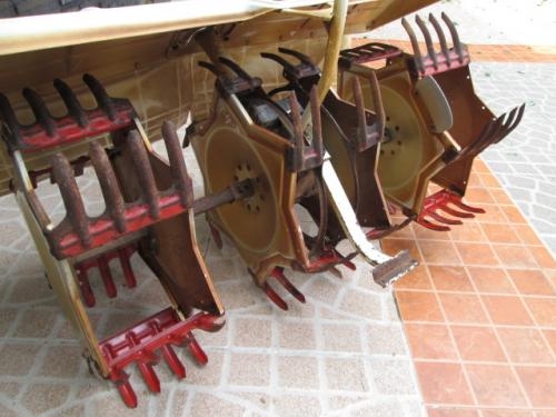 เครื่องพรวนหญ้าในร่องข้าว รหัสสินค้า :13001331 MARUYAMA www.nihonmono.com