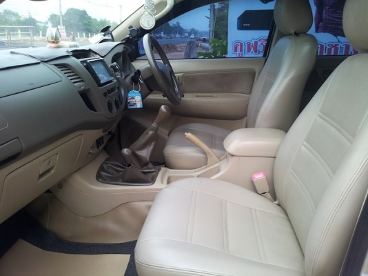 ขายรถยนต์ TOYATA VIGO 4 ประตู 4x4 เครื่อง 2.5