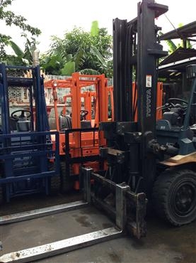 ขายรถโฟล์คลิฟท์ TOYOTA 7FD40 ขนาด 4 ตัน เครื่องดีเซล เสาสูง 4 เมตร มี(ฮิ้ง) งากระดกคู่ สภาพดีมาก-เก่านอก ขายรถโฟล์คลิฟท์ TOYOTA 7FD40 ขนาด 4 ตัน เครื่องดีเซล เสาสูง 4 เมตร มี(ฮิ้ง) งากระดกคู่ สภาพดีมาก-เก่านอก