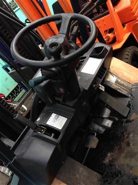 ขายรถโฟล์คลิฟท์ TOYOTA 7FD40 ขนาด 4 ตัน เครื่องดีเซล เสาสูง 4 เมตร มี(ฮิ้ง) งากระดกคู่ สภาพดีมาก-เก่านอก ขายรถโฟล์คลิฟท์ TOYOTA 7FD40 ขนาด 4 ตัน เครื่องดีเซล เสาสูง 4 เมตร มี(ฮิ้ง) งากระดกคู่ สภาพดีมาก-เก่านอก