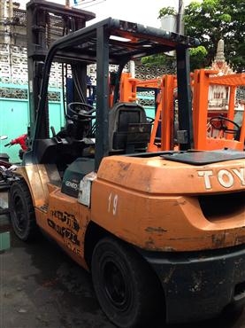 ขายรถโฟล์คลิฟท์ TOYOTA 7FD40 ขนาด 4 ตัน เครื่องดีเซล เสาสูง 4 เมตร มี(ฮิ้ง) งากระดกคู่ สภาพดีมาก-เก่านอก ขายรถโฟล์คลิฟท์ TOYOTA 7FD40 ขนาด 4 ตัน เครื่องดีเซล เสาสูง 4 เมตร มี(ฮิ้ง) งากระดกคู่ สภาพดีมาก-เก่านอก