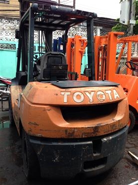 ขายรถโฟล์คลิฟท์ TOYOTA 7FD40 ขนาด 4 ตัน เครื่องดีเซล เสาสูง 4 เมตร มี(ฮิ้ง) งากระดกคู่ สภาพดีมาก-เก่านอก ขายรถโฟล์คลิฟท์ TOYOTA 7FD40 ขนาด 4 ตัน เครื่องดีเซล เสาสูง 4 เมตร มี(ฮิ้ง) งากระดกคู่ สภาพดีมาก-เก่านอก