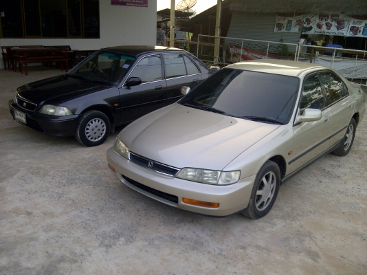 ขายรถเก๋งแพ็คคู่