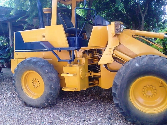 รถตัก KOMATSU WA100-1 S/N 10453 รถแรงดี พร้อมใช้งาน ราคาแสนถูก ยางคู่หน้าใหม่เอี่ยม.