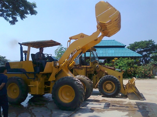 รถตัก KOMATSU WA100-1 S/N 10453 รถแรงดี พร้อมใช้งาน ราคาแสนถูก ยางคู่หน้าใหม่เอี่ยม.