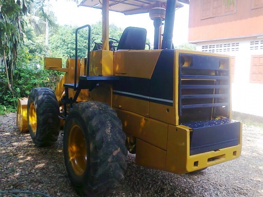 รถตัก KOMATSU WA100-1 S/N 10453 รถแรงดี พร้อมใช้งาน ราคาแสนถูก ยางคู่หน้าใหม่เอี่ยม.