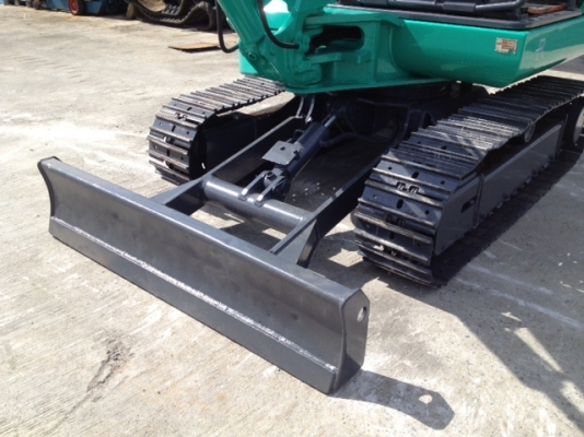 รถขุด KOMATSU PC30-7 ทำสีใหม่ นำเข้า มือสองจากญี่ปุ่นแท้ๆ