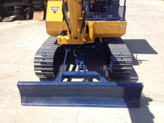 รถขุด แบคโฮล KOMATSU PC20-6 ทำสีใหม่ นำเข้า มือสองจากญี่ปุ่นแท้ๆ