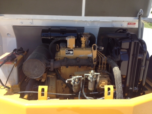 รถขุด แบคโฮล KOMATSU PC20-6 ทำสีใหม่ นำเข้า มือสองจากญี่ปุ่นแท้ๆ