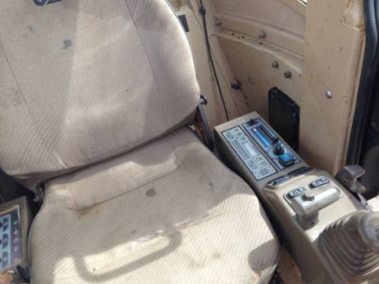 ขายรถแบคโฮ CAT 308BSR นำเข้าจากญี่ปุ่น ระบบคอลโทรลสั้น มีVDO ให้ชมครับ สนใจติดต่อ 081-2990958