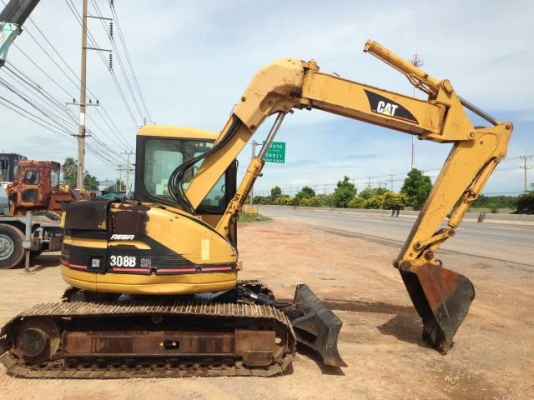 ขายรถแบคโฮ CAT 308BSR นำเข้าจากญี่ปุ่น ระบบคอลโทรลสั้น มีVDO ให้ชมครับ สนใจติดต่อ 081-2990958