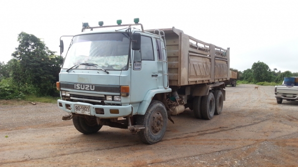 ISUZU Rocky 240 นางฟ้า