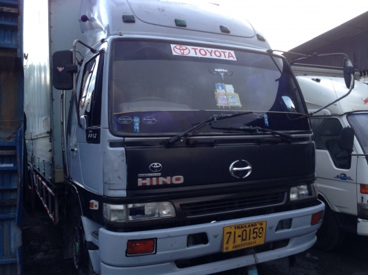 ขาย 6 ล้อ ฮีโน่ รุ่น FF1J เครื่อง 210 แรง ปี 44  ตู้แห้งเปิดปีกยาว  7.50 เมตร ราคา 870000 บาท